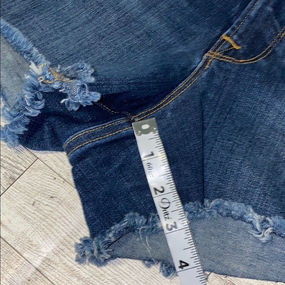 Good American Blue Distressed Jean Shorts Size 0 / 25 - Picture 7 of 9